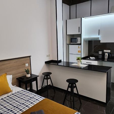 M-A Estudio 3 Cruces 12 Appartement Madrid Buitenkant foto