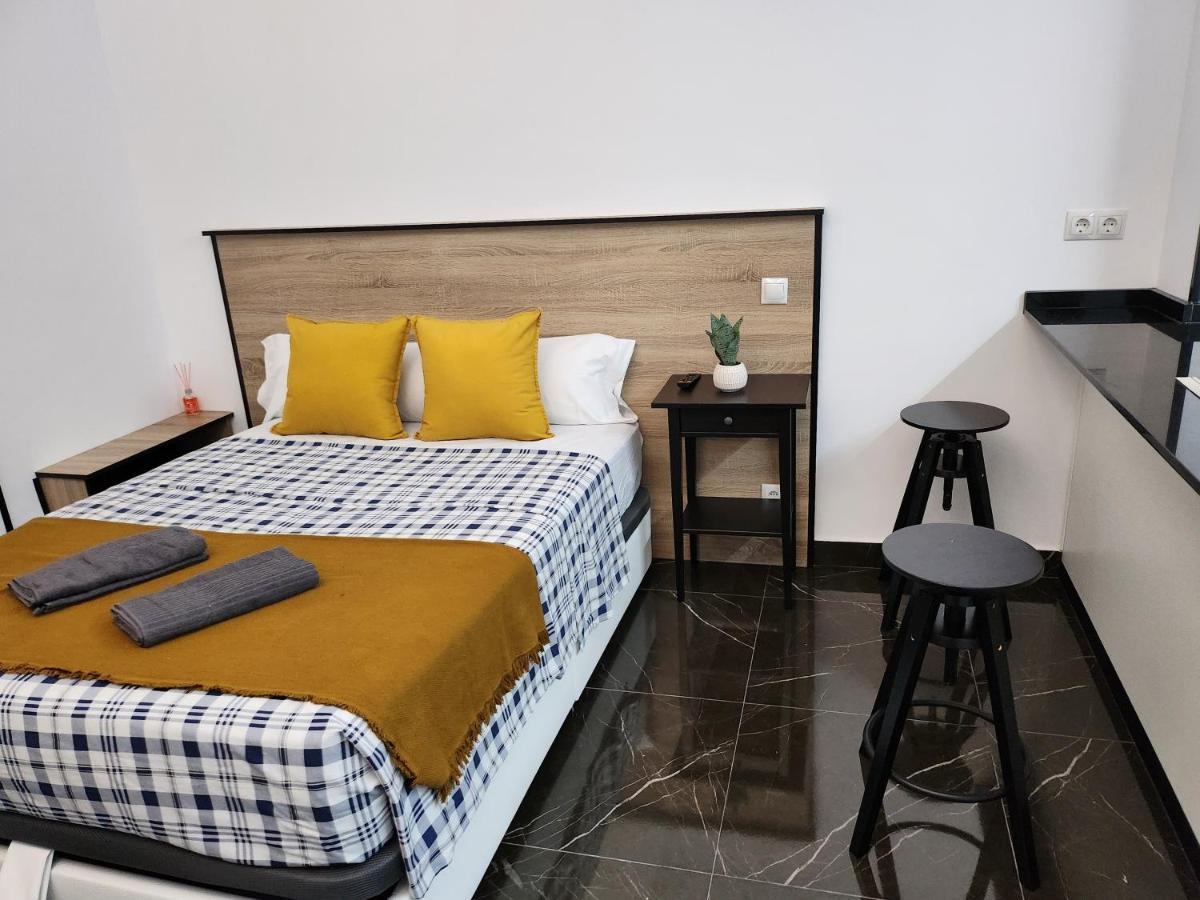M-A Estudio 3 Cruces 12 Appartement Madrid Buitenkant foto