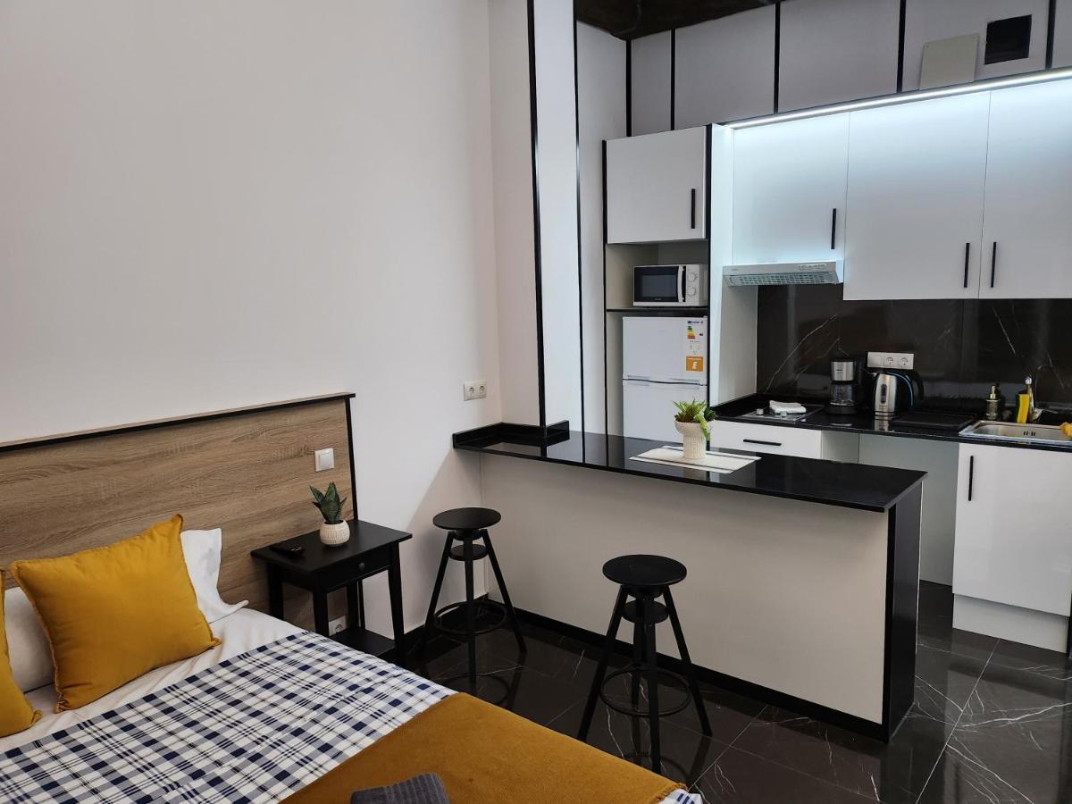 M-A Estudio 3 Cruces 12 Appartement Madrid Buitenkant foto